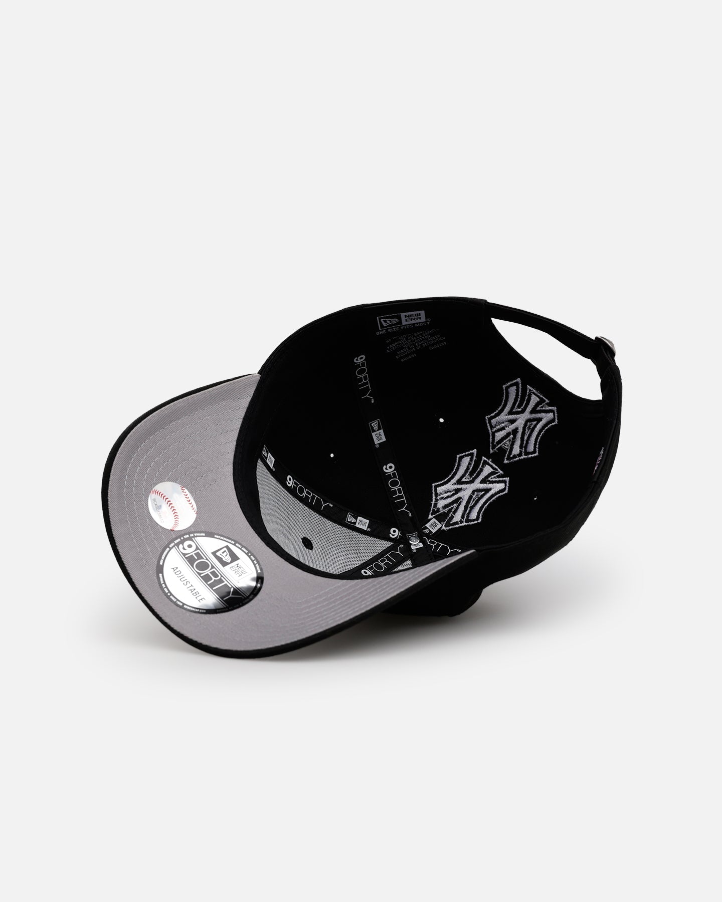 New Era New York Yankees 'Spine' 9FORTY A-Frame Strapback Black/White