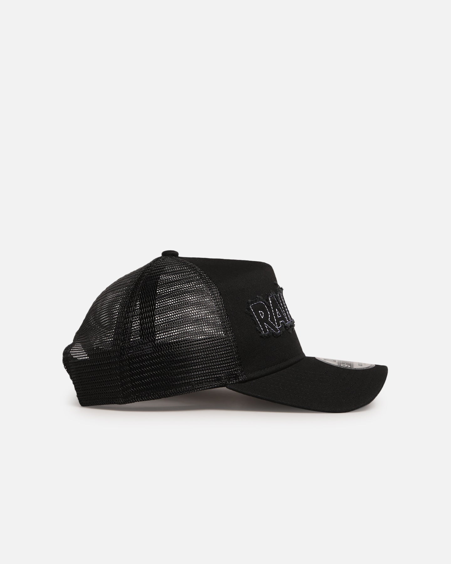 New Era Las Vegas Raiders 'Distressed' 9FORTY A-Frame Trucker Snapback Black/White