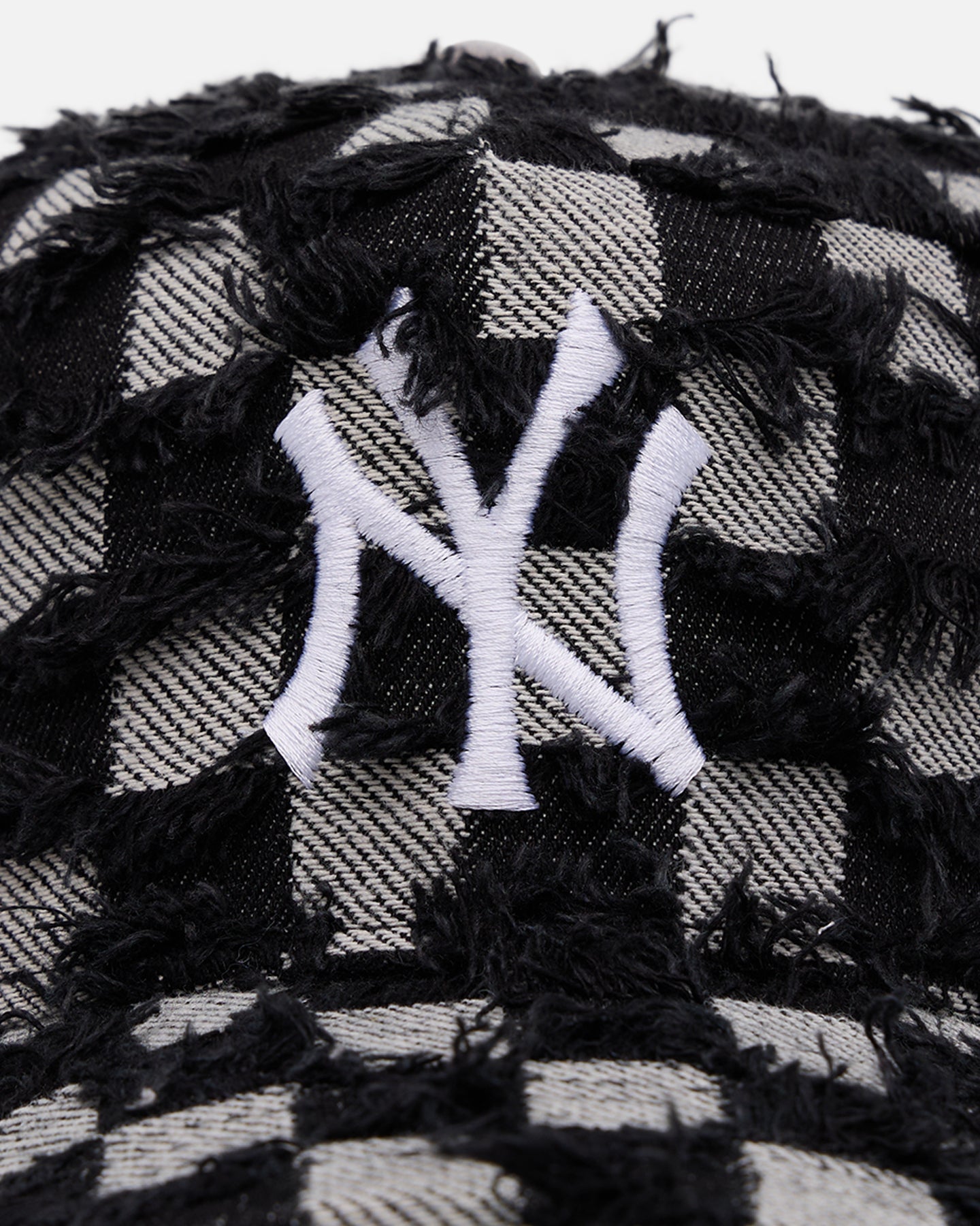 New Era New York Yankees 'Frayed Checkerboard' 9FORTY A-Frame Snapback Black/Grey