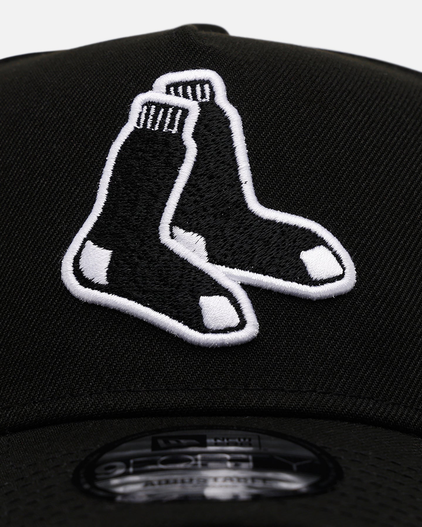 New Era Boston Red Sox 'Black And White' 9FORTY A-Frame Snapback Black/White
