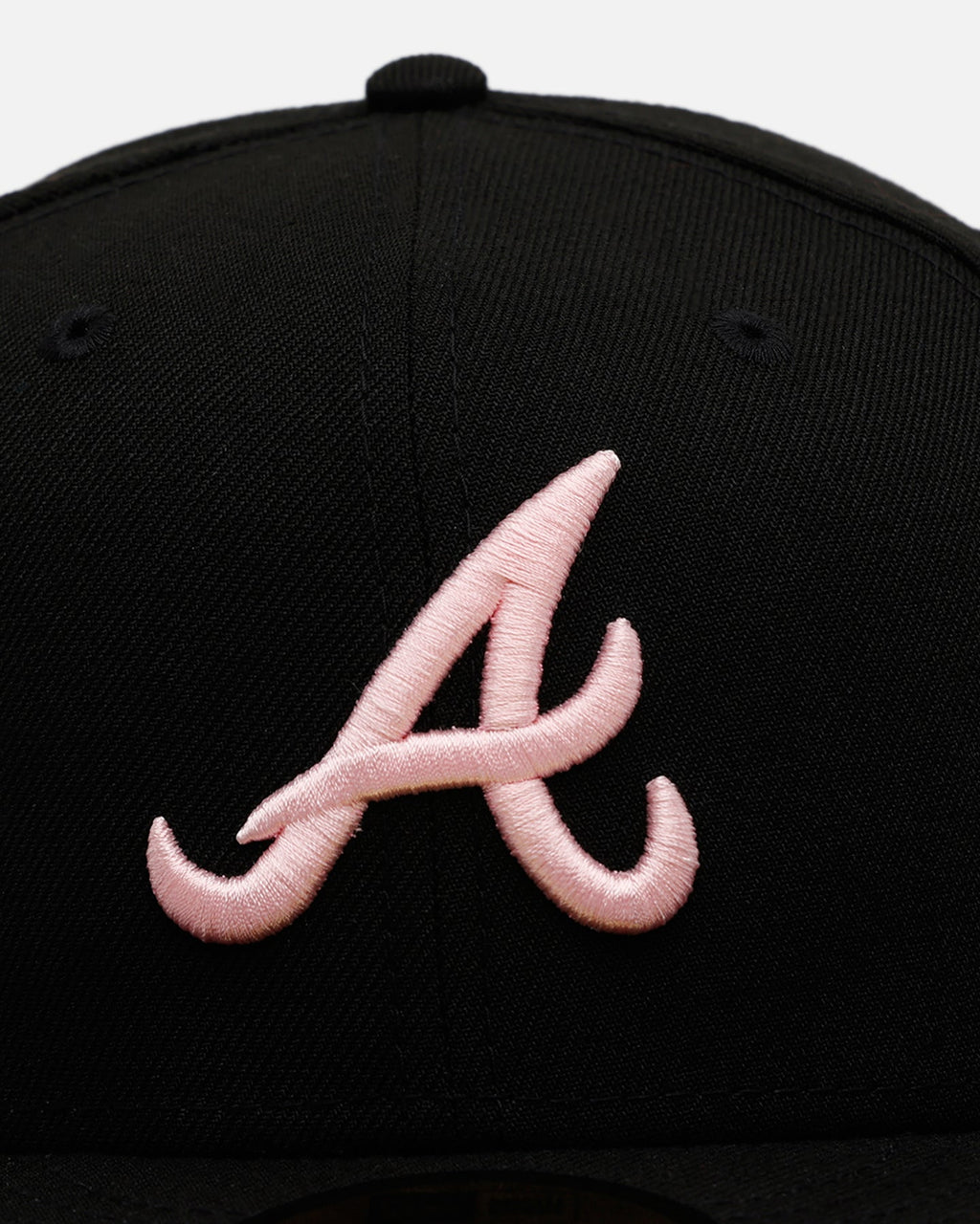 New Era Atlanta Braves 'Black And Pink' 59FIFTY Fitted Black/Pink