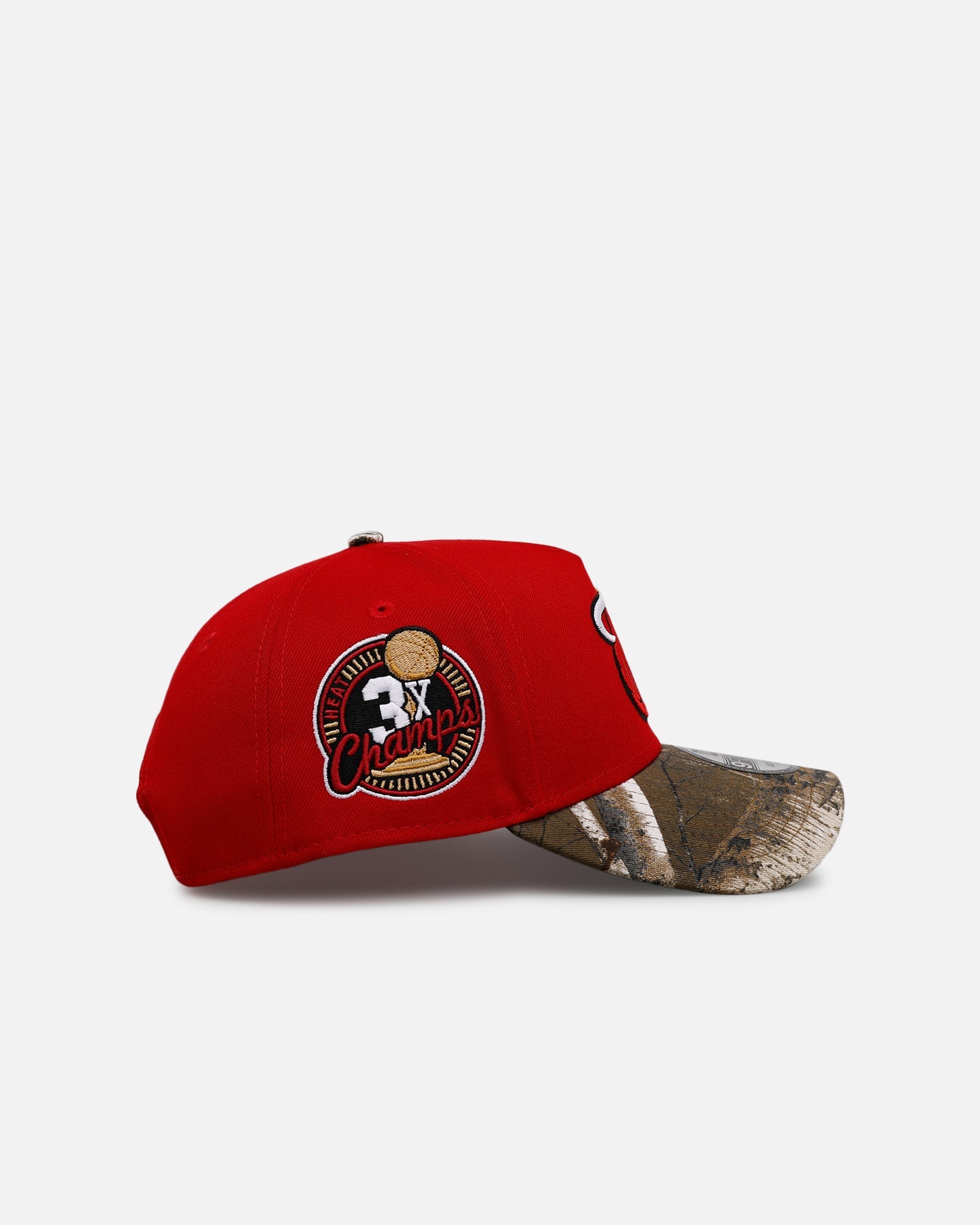 New Era Miami Heat 'Realtree Visor' 9FORTY A-Frame Snapback Official Team Color